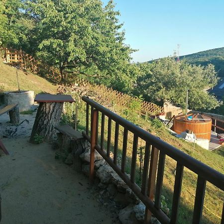 Apartament Bobita Haza Eplény Zewnętrze zdjęcie