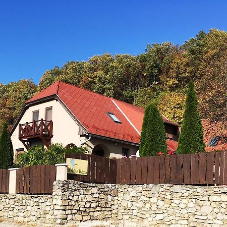 Apartament Bobita Haza Eplény Zewnętrze zdjęcie