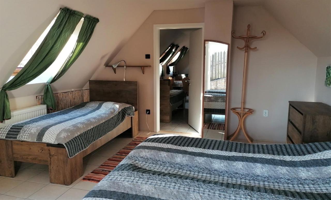 Apartament Bobita Haza Eplény Zewnętrze zdjęcie
