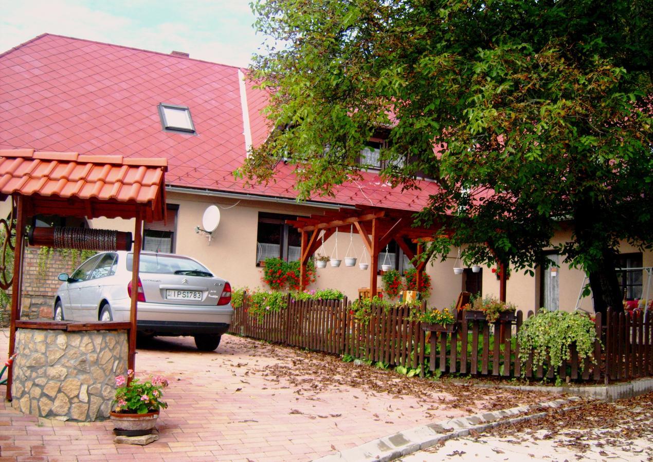 Apartament Bobita Haza Eplény Zewnętrze zdjęcie